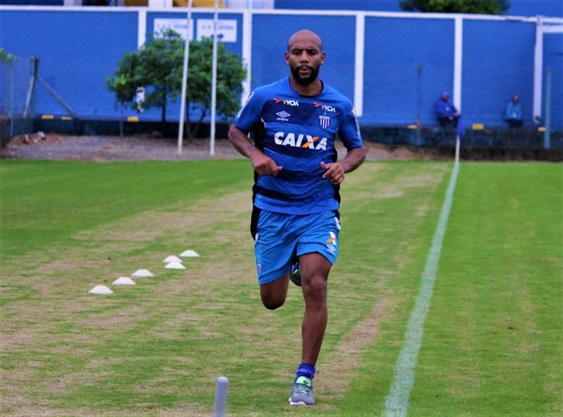 Avaí desiste de Maicon. Tigre segue no páreo