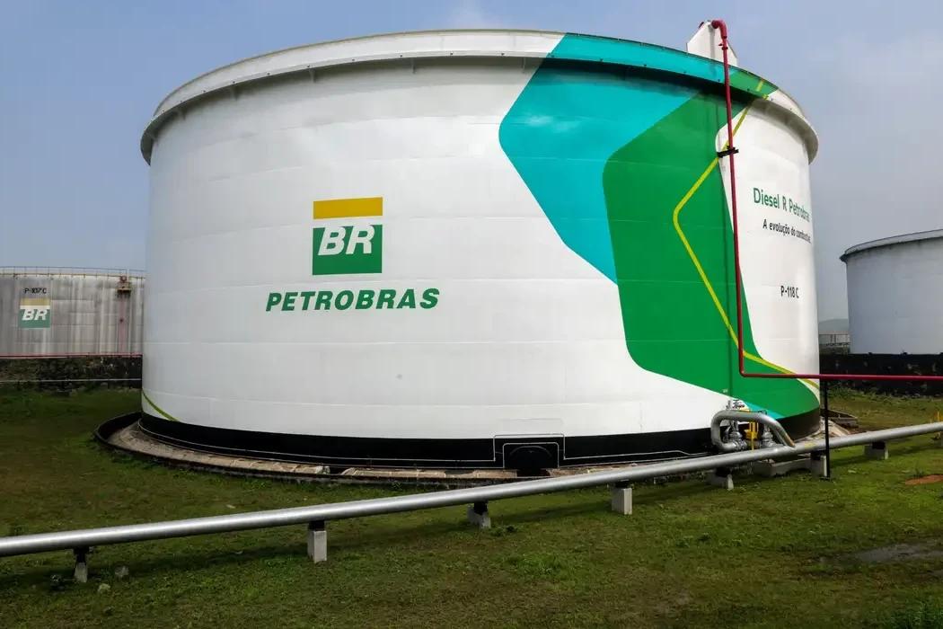 Petrobras reduz preço do diesel em R$ 0,12 para distribuidoras