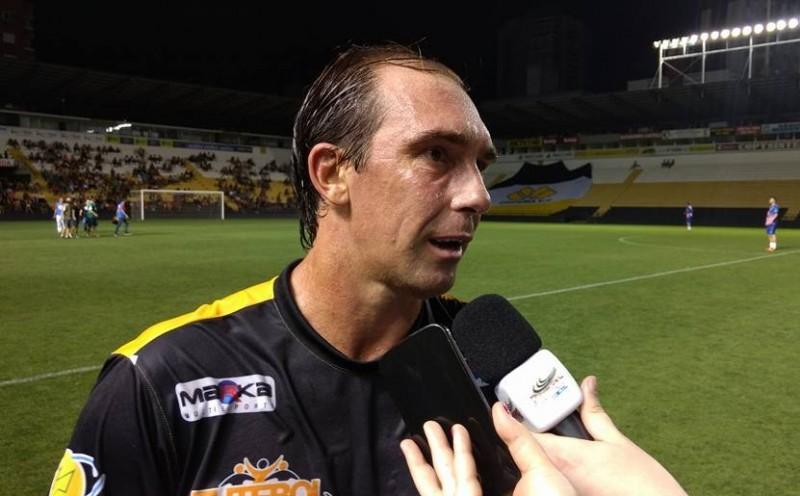O técnico Paulo Baier sonha treinar o Criciúma