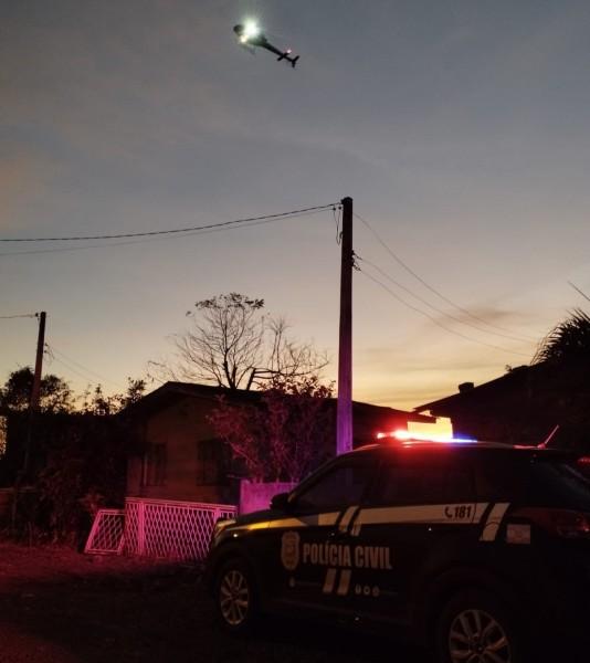 Trio suspeito de roubar, espancar e enterrar homem ainda vivo é preso em Praia Grande