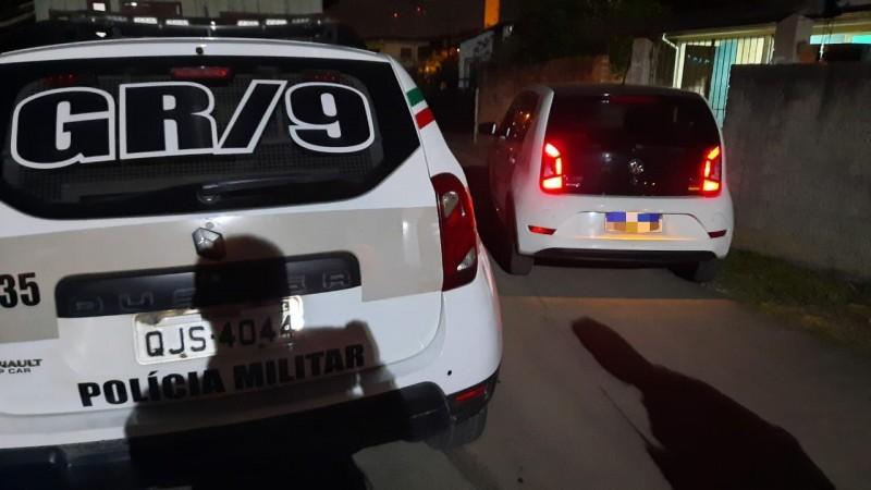 Motorista reconhece carro furtado, aciona PM que recupera veículo em Criciúma