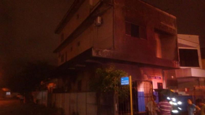 Oficina de aeromodelismo é destruída pelo fogo