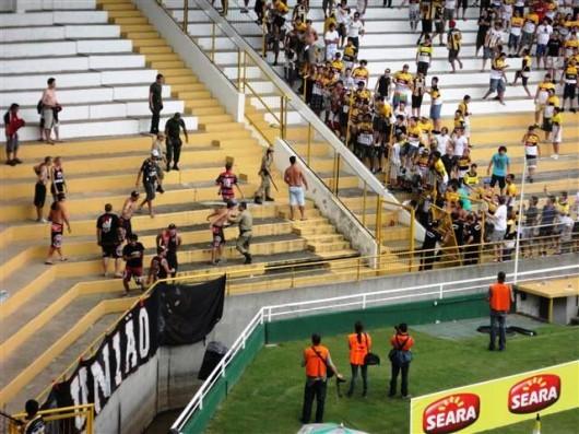 Torcedores envolvidos em confusão serão punidos pelo Criciúma