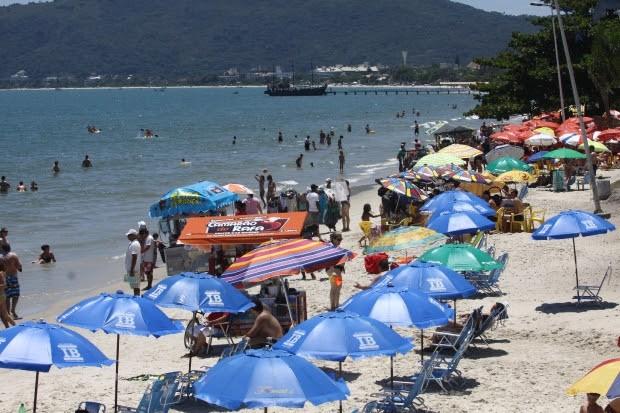 O calor pede atenção ao consumir alimentos fora de casa