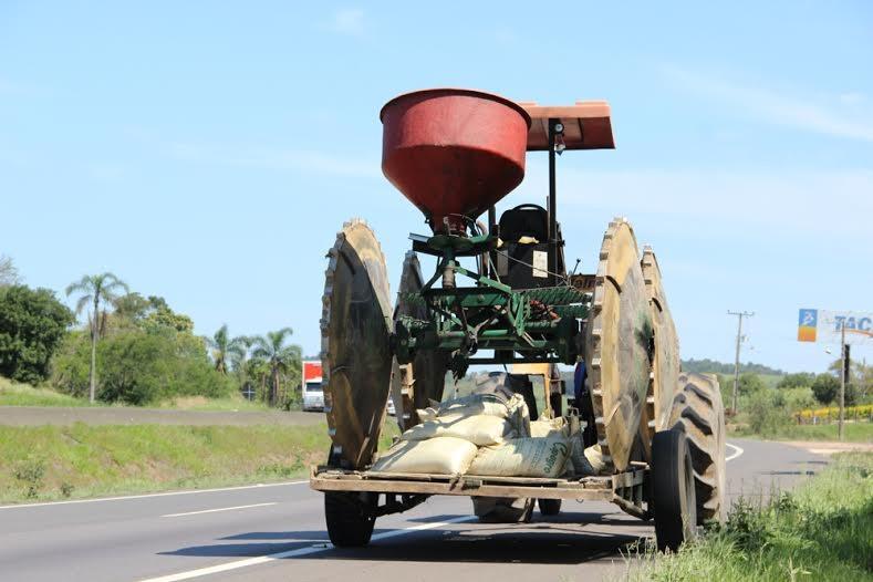 Agricultores devem atentar às normas de segurança na BR-101 Sul