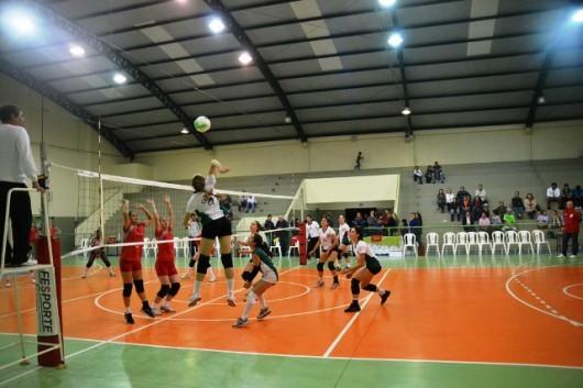 Voleibol feminino de Criciúma classificado para a próxima etapa do Estadual