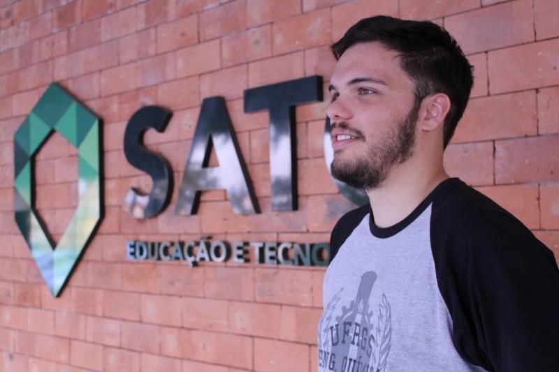 Ex-aluno do técnico em Química da Satc vai para França estudar engenharia