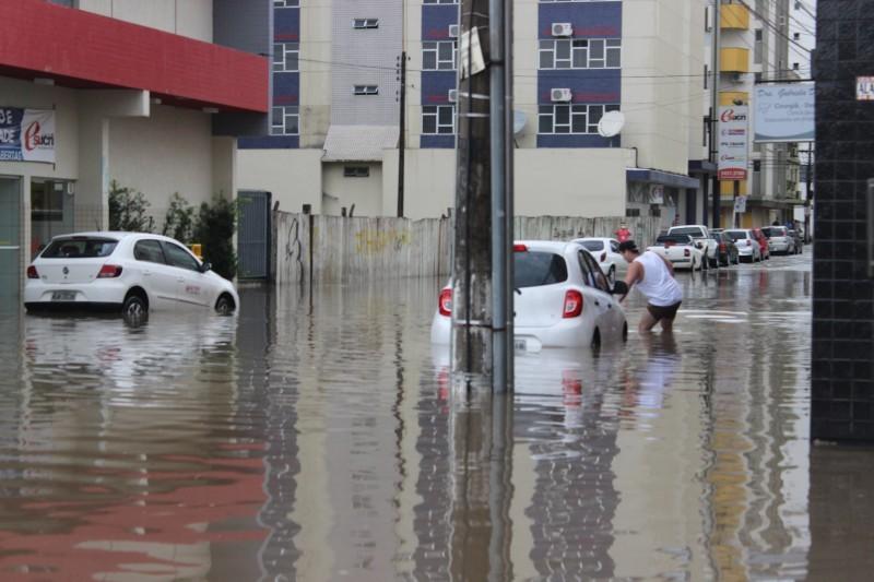 Um desabafo direto do lago podre da Gonçalves Ledo