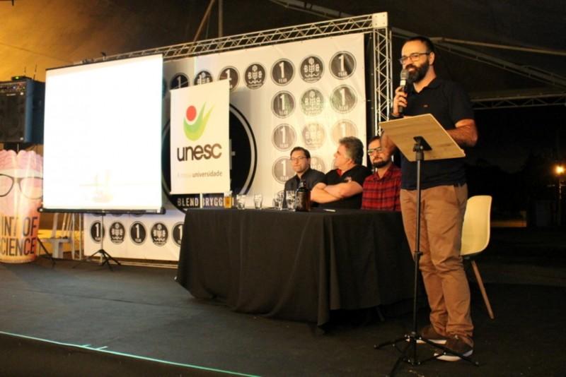 Primeiro dia de Pint of Sciense em Criciúma aborda ciência e sustentabilidade