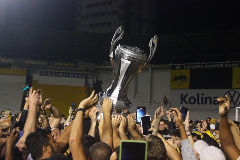 De uma década sem título para a conquista em 2023: relembre os troféus do Criciúma no Estadual 