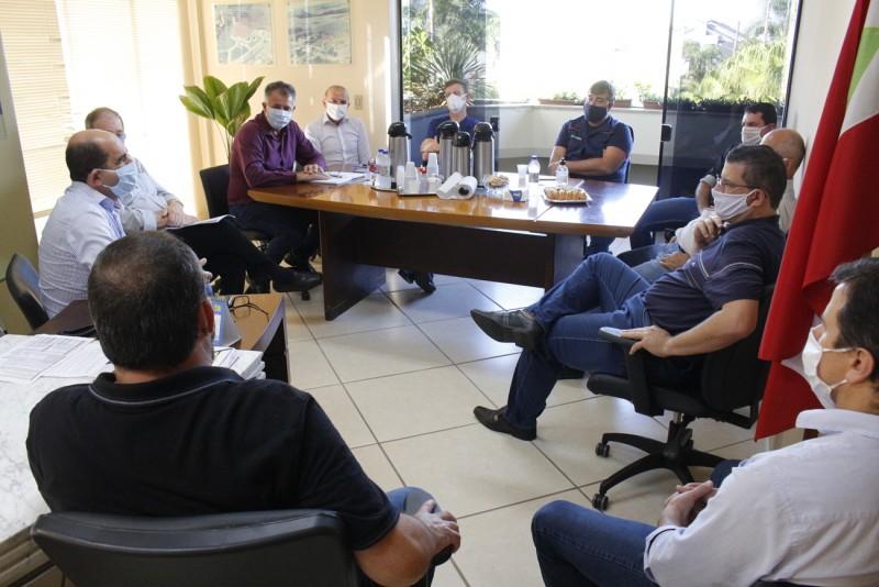 Setor público e privado de Forquilhinha discutem alternativas para amenizar a crise