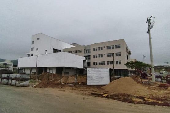 Obra do novo Fórum de Imbituba avança e atinge mais de 70% de conclusão