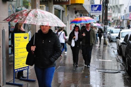 Miséria de chuva na sexta. Sábado frio e seco