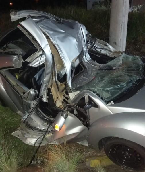 Motorista sobrevive a acidente que destruiu carro em Morro da Fumaça