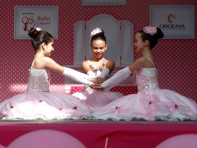 Balé infantil tem recorde de público e bailarinos no Criciúma Shopping