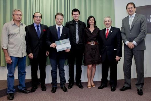 Vencedores recebem Prêmio Sistema Fiesc de Jornalismo 2012