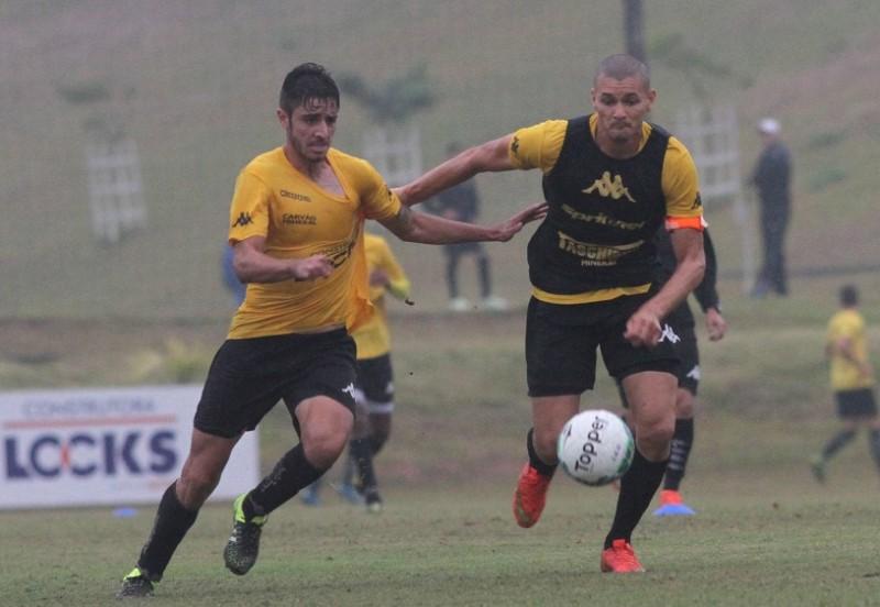 Cavalo esboça time para estreia na Série B