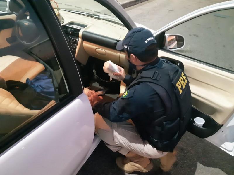 PRF apreende 680 gramas de cocaína na BR-101, em Tubarão 