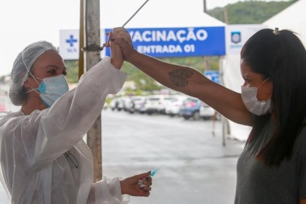 Estado aplicou mais de 1 milhão de doses da vacina contra a Covid-19 em junho
