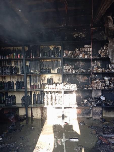 Sombrio: apartamento e depósito de materiais são atingidos por incêndio
