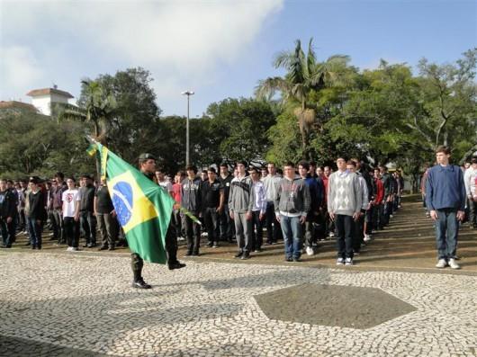 Em Içara,  631 jovens recebem certificados de dispensa militar