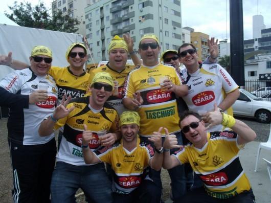 Uso de bandana aprovado pelo público do Espetigre