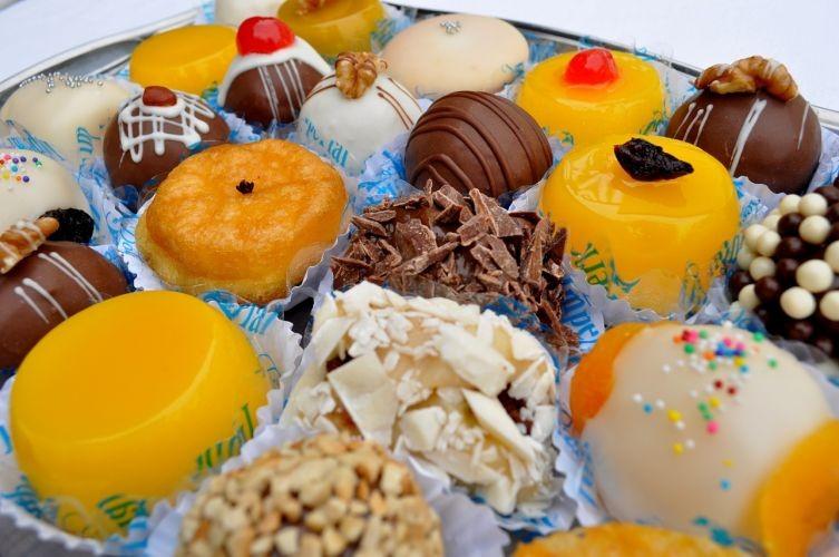 Entenda porque sentimos sede depois de comer doce