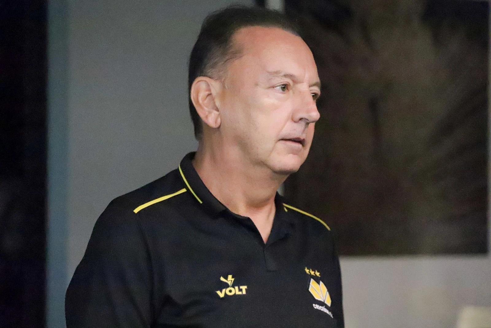 “Queria pedir desculpas para a torcida”, lamenta Anselmo Freitas.