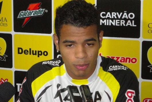Diego Felipe motivado com seu retorno à equipe titular