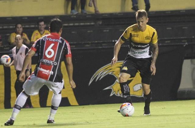 FCF divulga arbitragem para Criciúma e Joinville