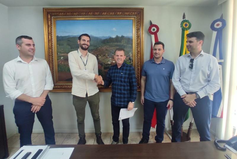  Biólogo João Gava Just assume a presidência da Fundave em Nova Veneza 