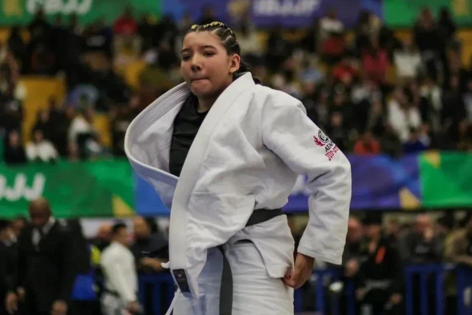 Moradora de Criciúma disputa Campeonato Brasileiro de Jiu-Jitsu neste fim de semana