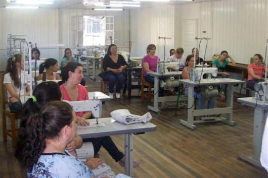 Começa o curso de Costura Industrial em Lauro Müller
