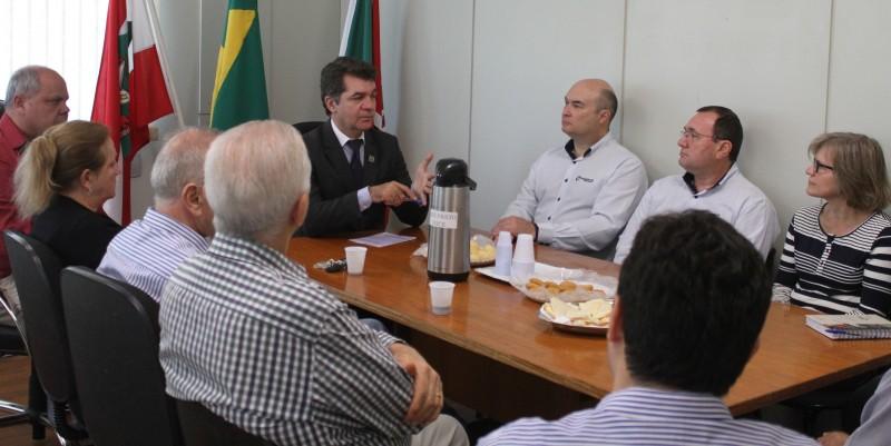 Prefeitura paga R$ 1,2 milhão de dívidas atrasadas