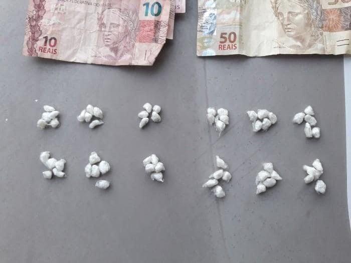 Adolescente de 15 anos é apreendido com 60 pedras de crack em Tubarão 