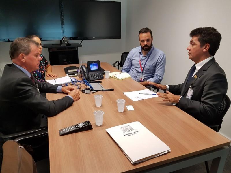Salvaro se reúne com gerência da Latam e discute alteração