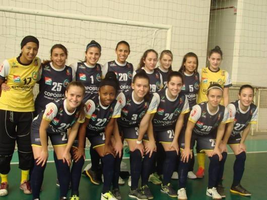 Futsal feminino Sub-17 de Criciúma fica em segundo no Estadual