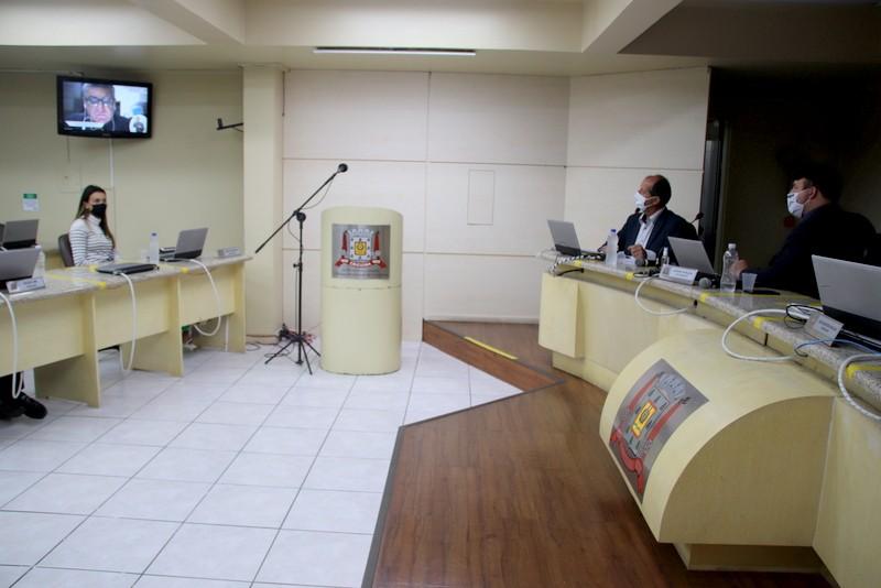 Vereadores de Criciúma discutem valores das tarifas de água 