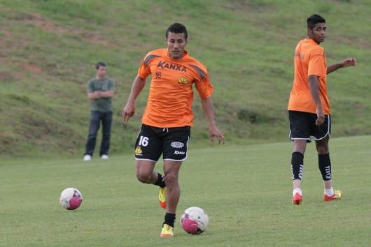 Válber desfalcará o Tigre por três semanas
