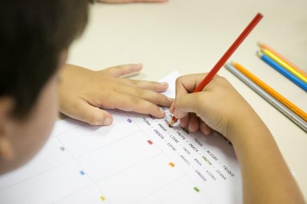 Procon emite nota técnica sobre cobrança abusiva em escolas a estudantes com deficiência