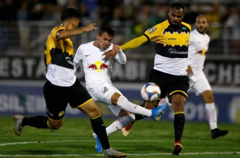 Criciúma empata com o Bragantino e não pode ser rebaixado para a Série C nesta rodada