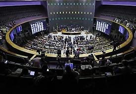 Temer garante votos para barrar denúncia
