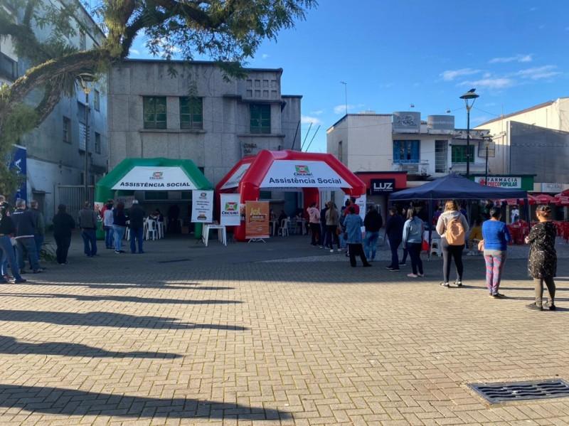 Balcão de Empregos de Criciúma será realizado neste sábado, na Praça Nereu Ramos