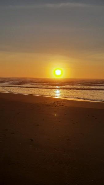 Fotos e fatos: nascer do sol no Balneário Rincão no último dia do ano