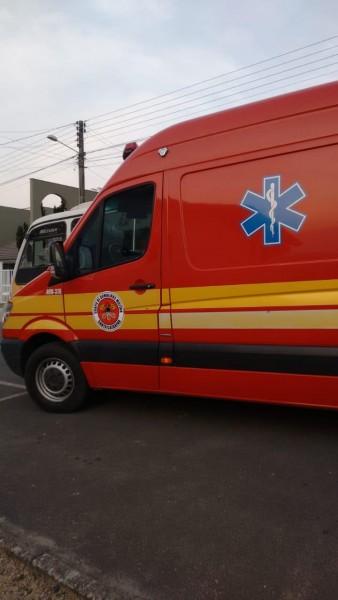 Criança morre após ser atropelada por ônibus escolar