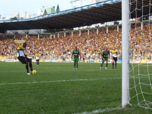 Pela quarta vez, Tigre x Chape na final