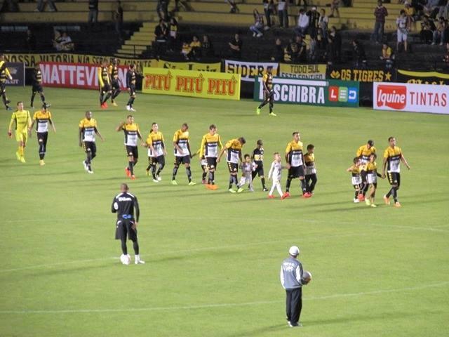 Acompanhe o minuto a minuto de Criciúma 1 x 0 Atlético-GO