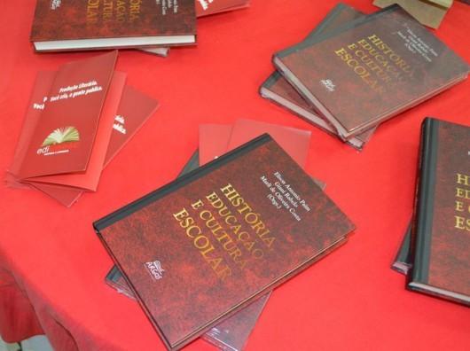 História, Educação e Cultura Escolar é tema de livro  de professores da Unesc