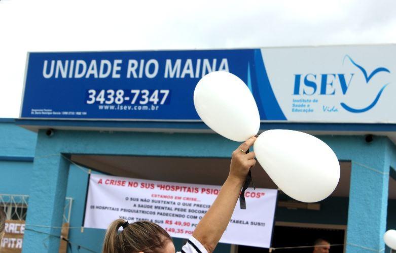 Abraço coletivo alerta para situação da Casa de Saúde do Rio Maina
