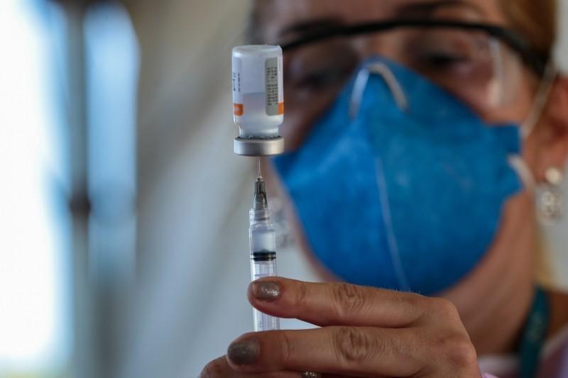 Em Criciúma, aproximadamente mil pessoas com mais de 60 anos recusaram a vacina da Covid-19